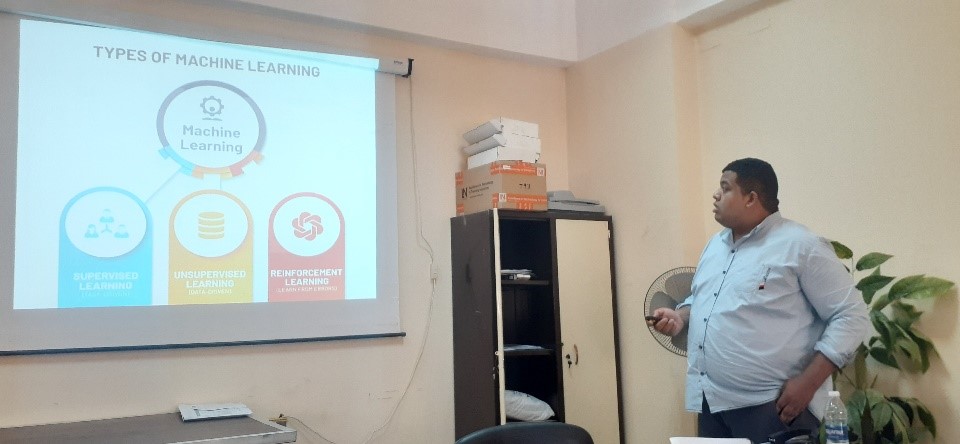 عقد سيمنار تسجيل نقطة بحثية للحصول على درجة الماجستير فى العلوم الهندسية فى الهندسة الكهربائية (تخصص هندسة الاتصالات وإلكترونيات)