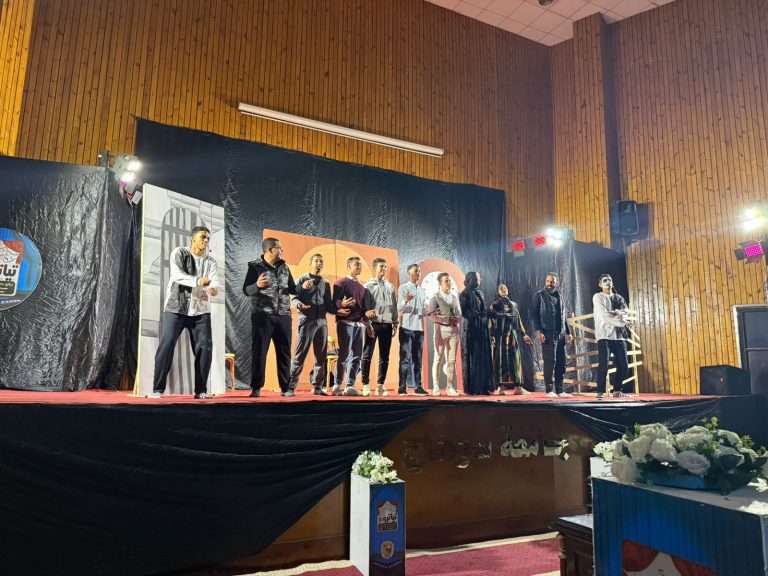 حكاية تياترو في مهرجان تياترو جامعه سوهاج الموسم السادس