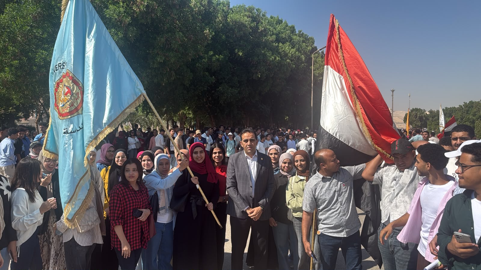 بالصور…هندسة سوهاج تشارك في فاعليات احتفالات الجامعة بالذكري 53 لحرب أكتوبر المجيدة